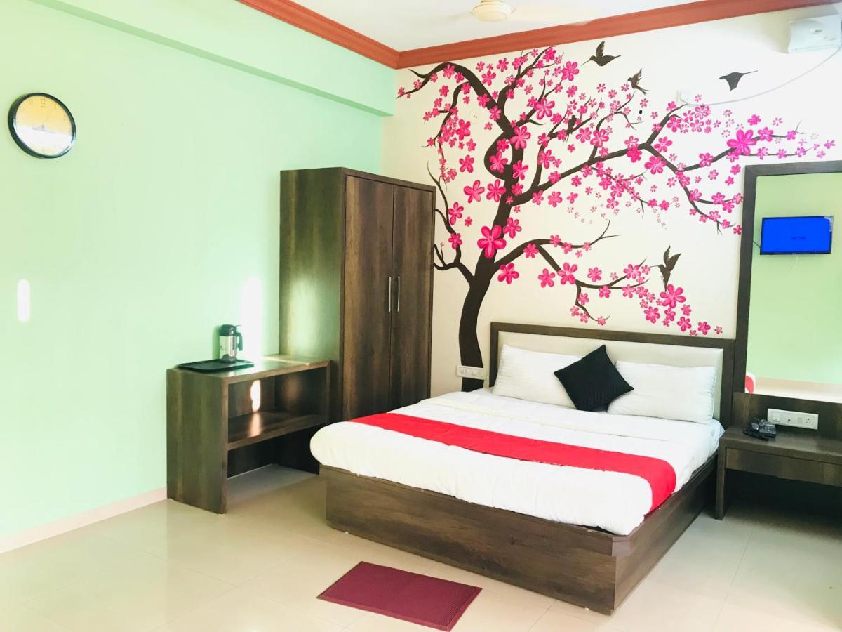 Staymaker Prakash International Gonikoppal Exterior photo