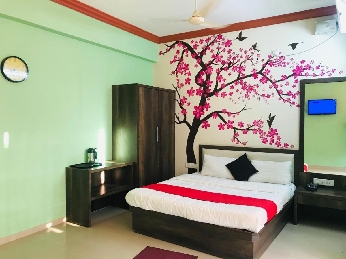 Staymaker Prakash International Gonikoppal Exterior photo