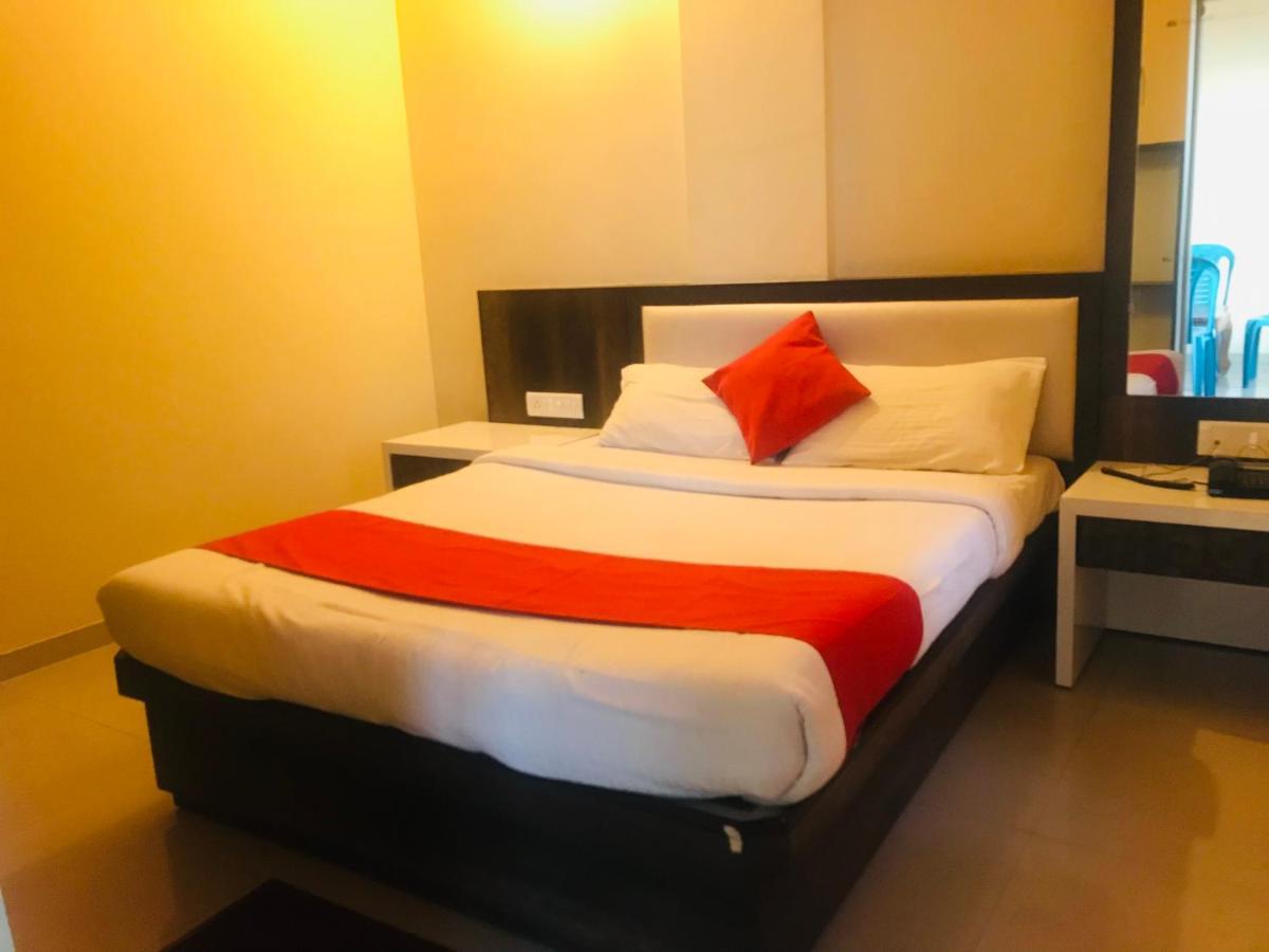 Staymaker Prakash International Gonikoppal Exterior photo